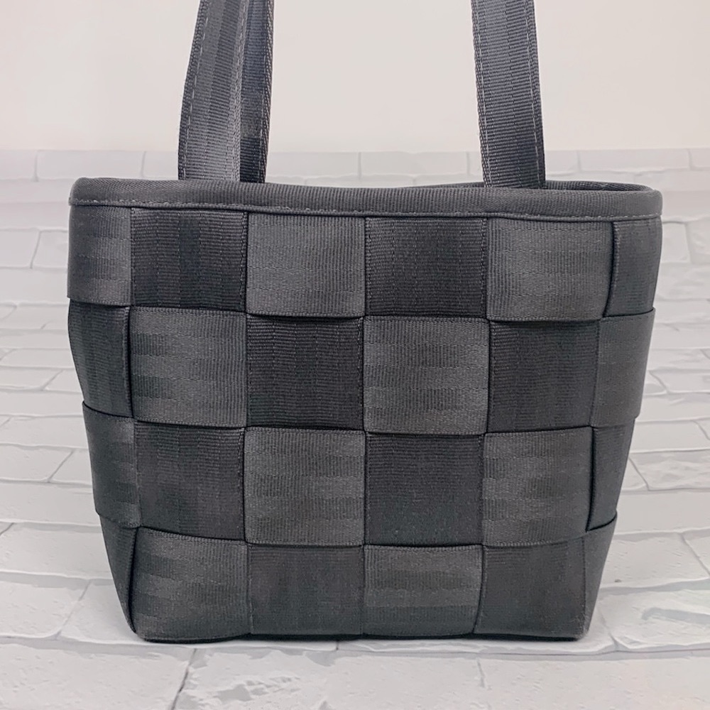 The Original Seatbelt bag Medium Gray Two handles Blue lined with pockets
